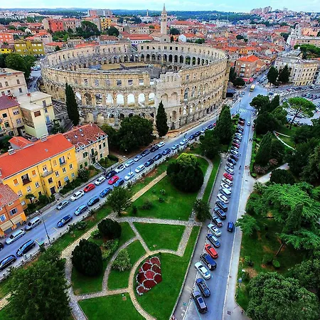 Popovic Apartamento Pula