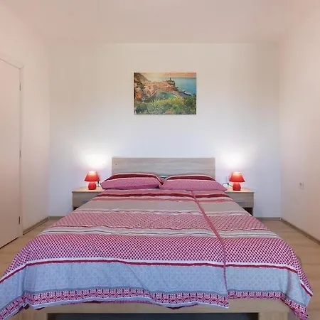 Popovic Apartamento Pula